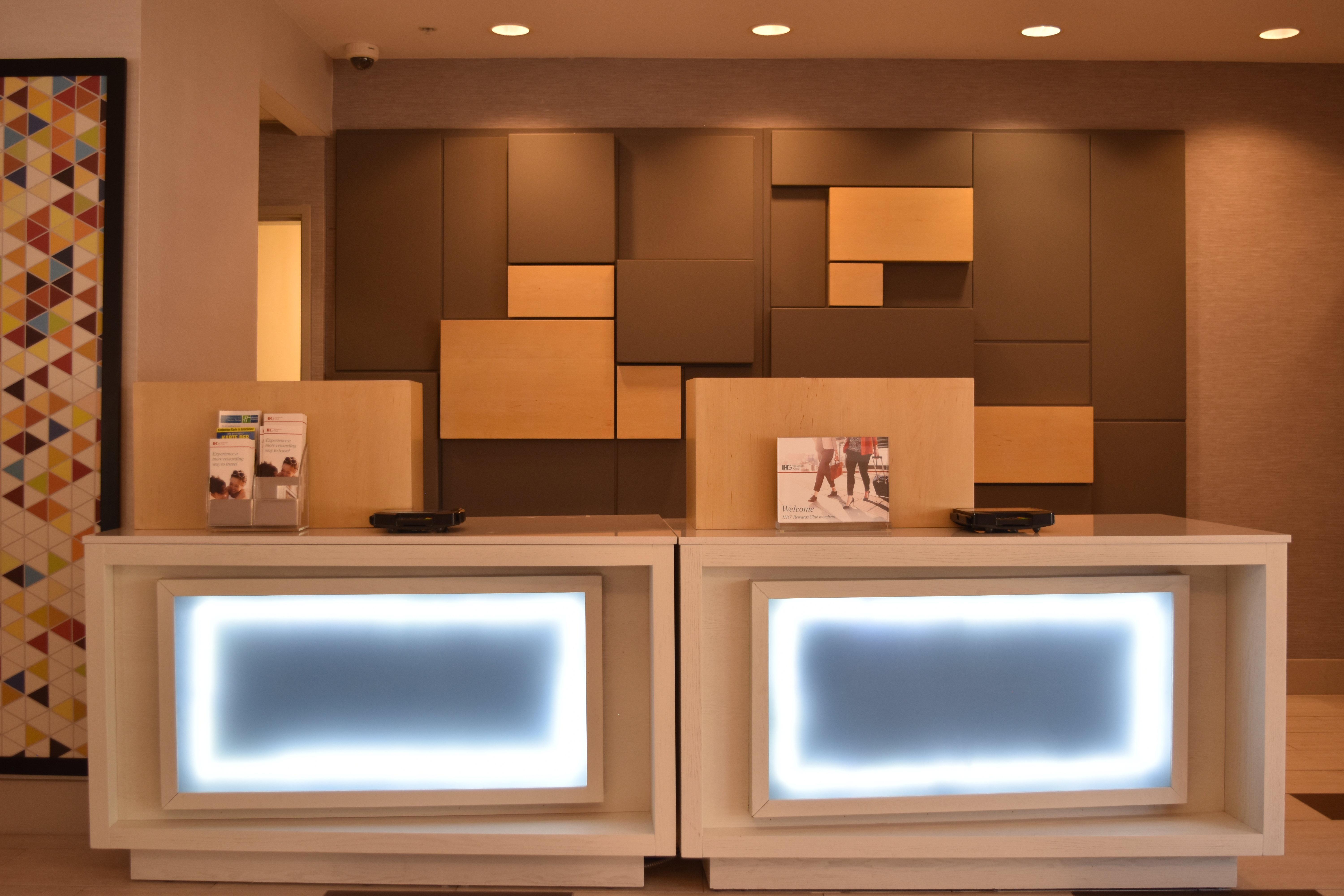 Holiday Inn Express Venice By Ihg Venice Gardens Exterior photo