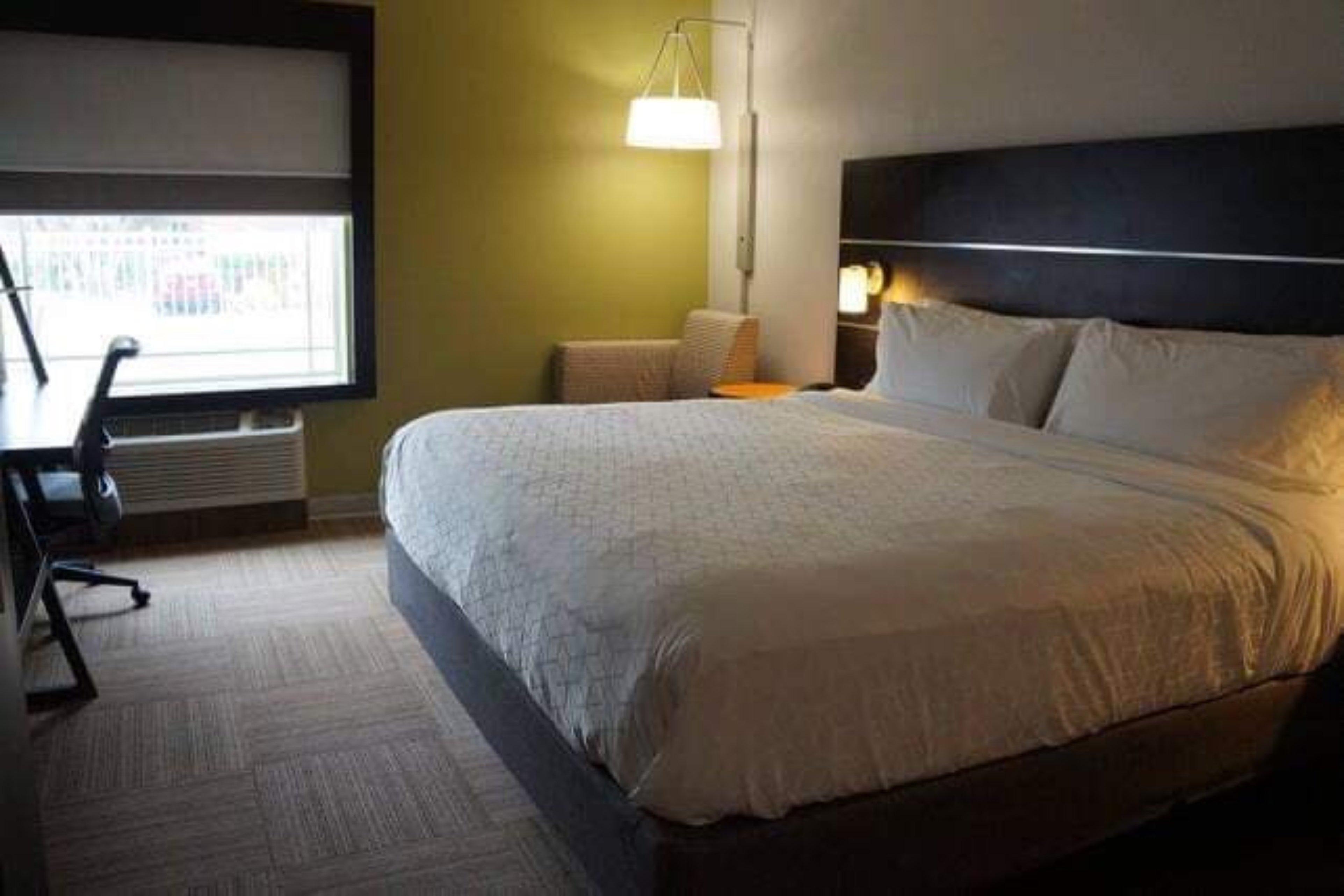 Holiday Inn Express Venice By Ihg Venice Gardens Exterior photo
