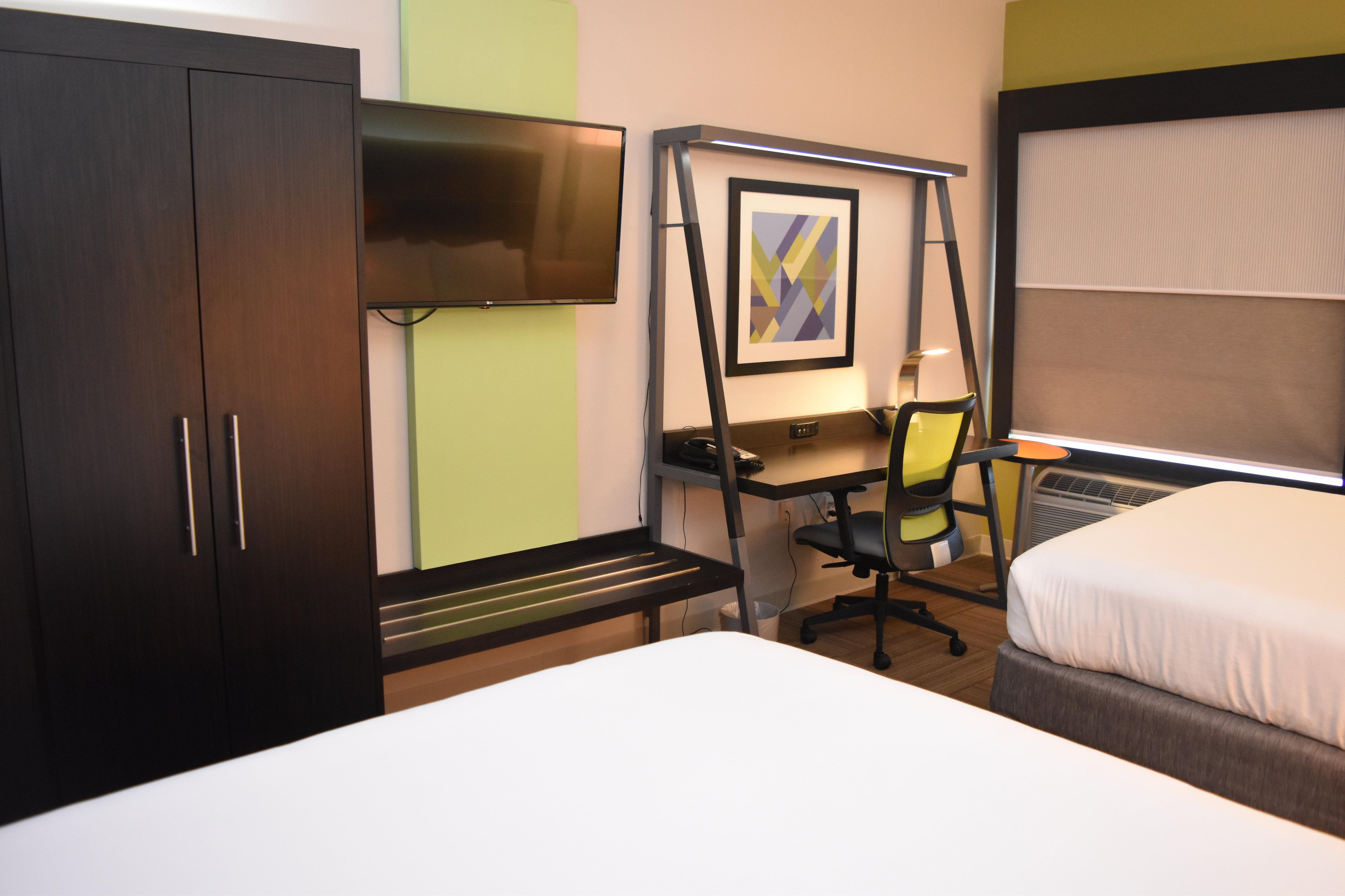 Holiday Inn Express Venice By Ihg Venice Gardens Exterior photo