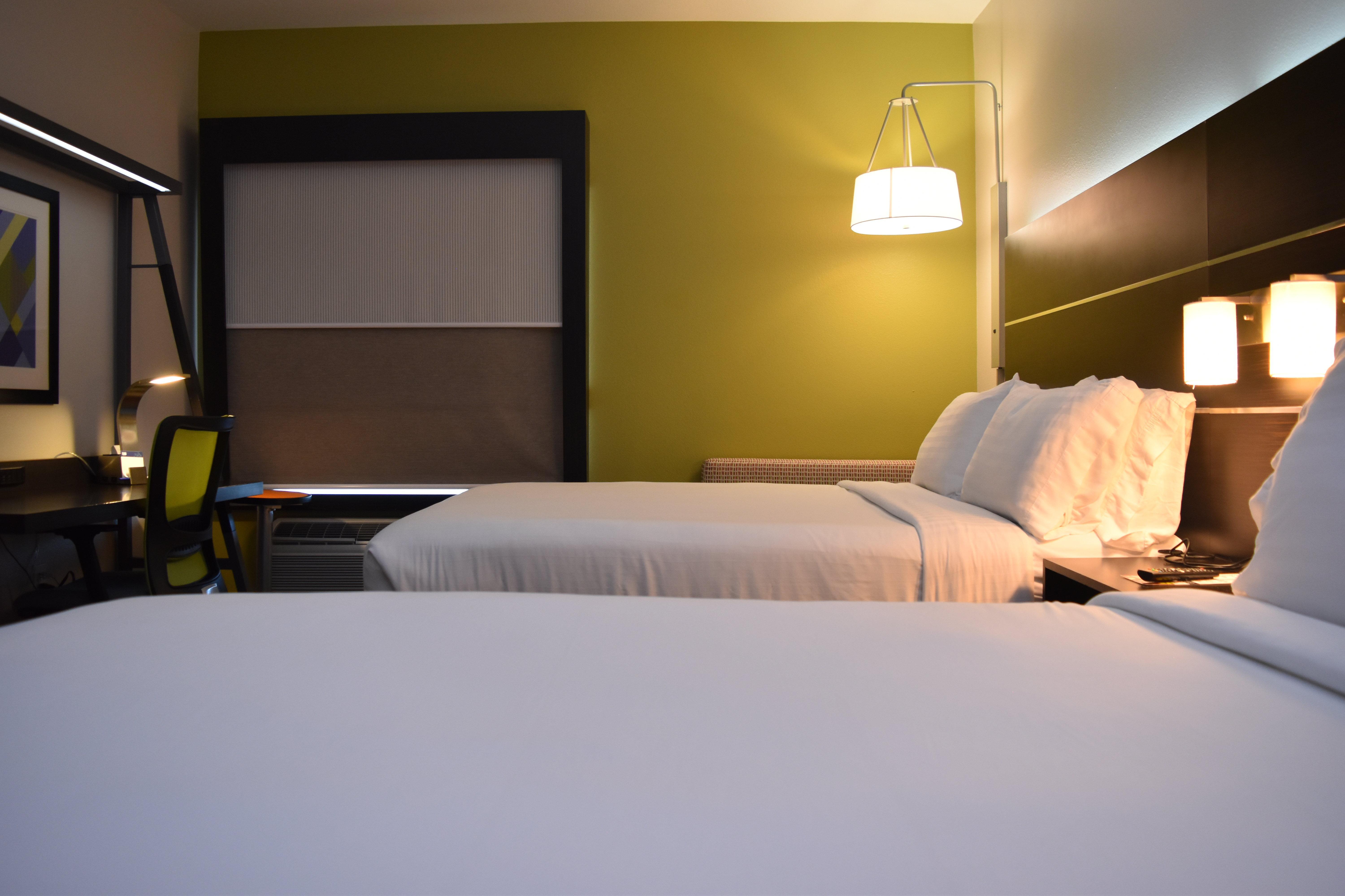 Holiday Inn Express Venice By Ihg Venice Gardens Exterior photo